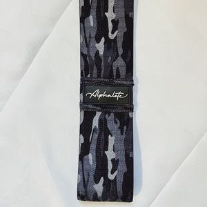 Alphalete Exercise Band Heavy in black camo